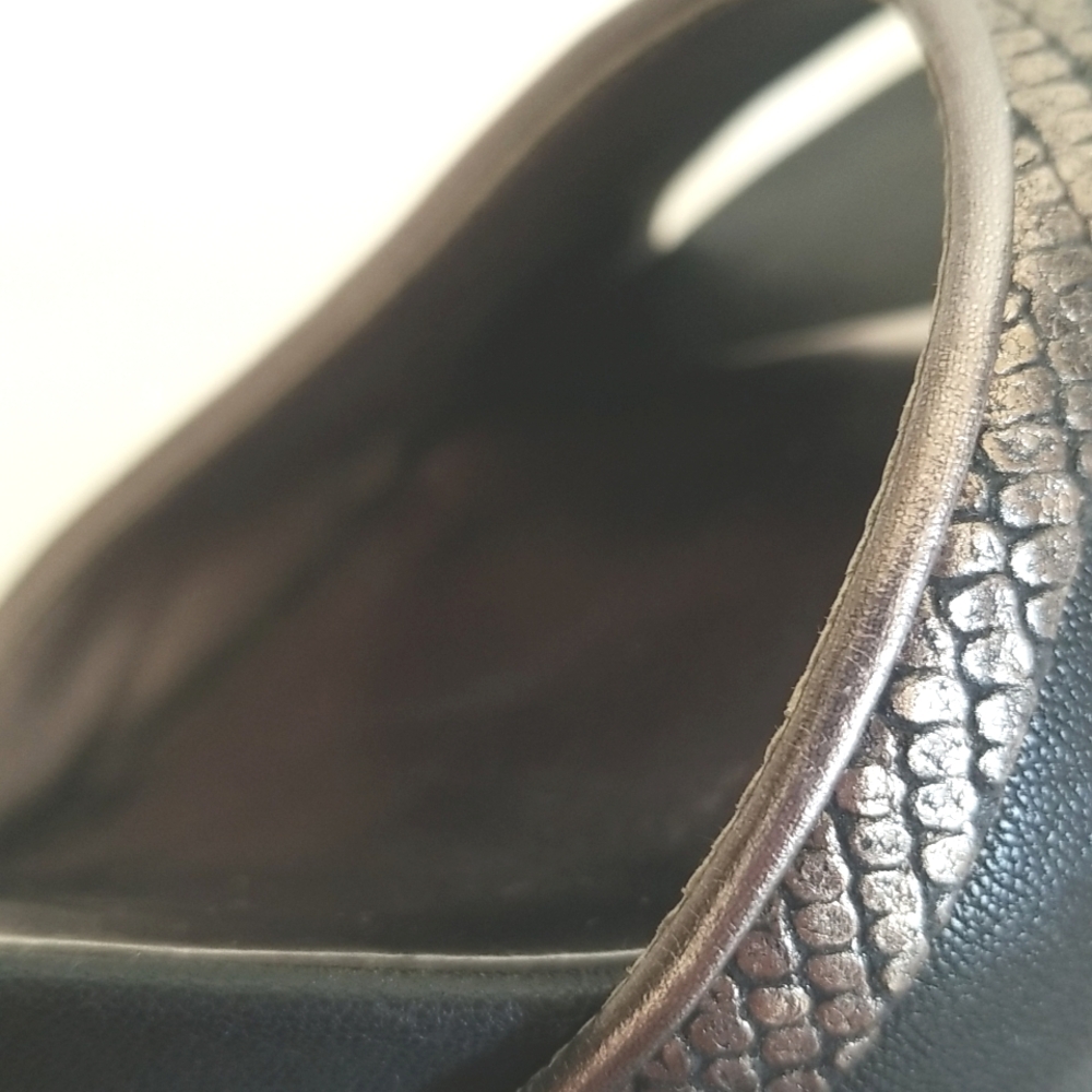 Coach Andrea Black Leather Metallic Trim Heels Size 8.5 - Picture 10 of 10